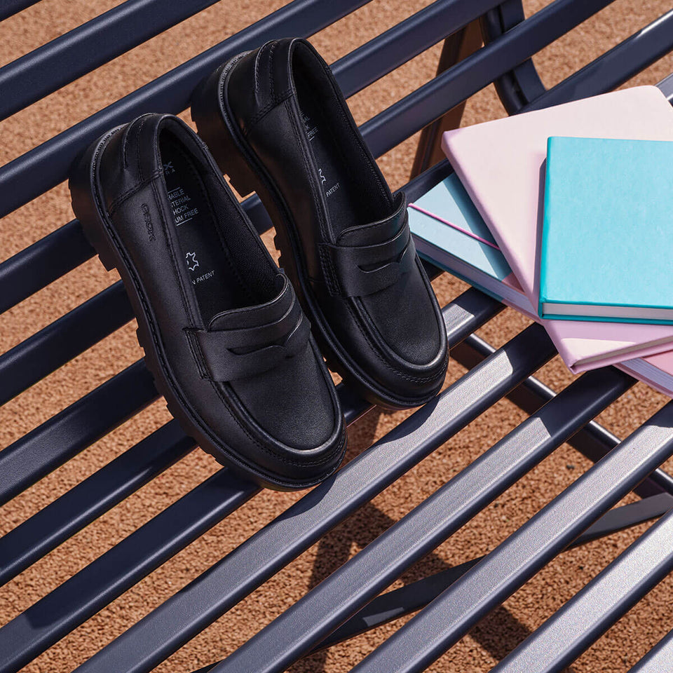 KIDS' SCHOOL SHOES
