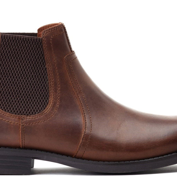 Base London Bateman Pull Up Chelsea Boots